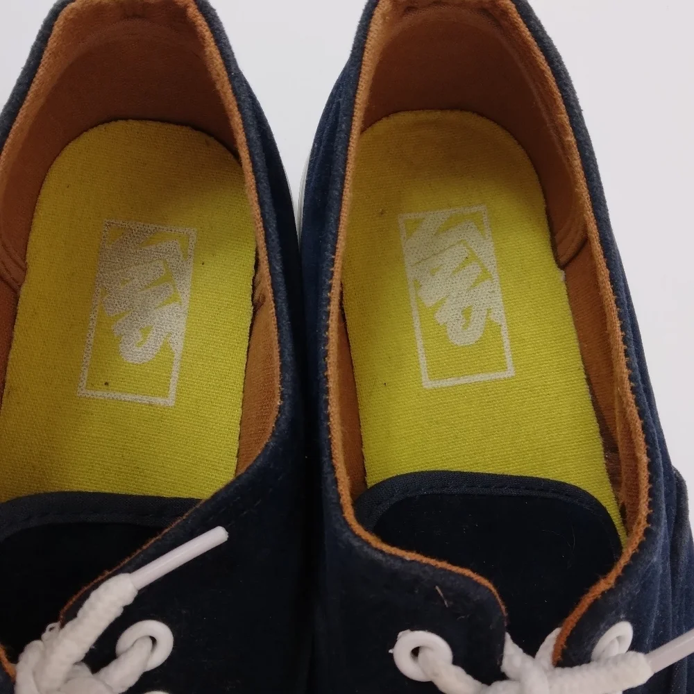 EUC Unisex Blue Sueded Velvet Vans Men's 4.5 Women's 6.5